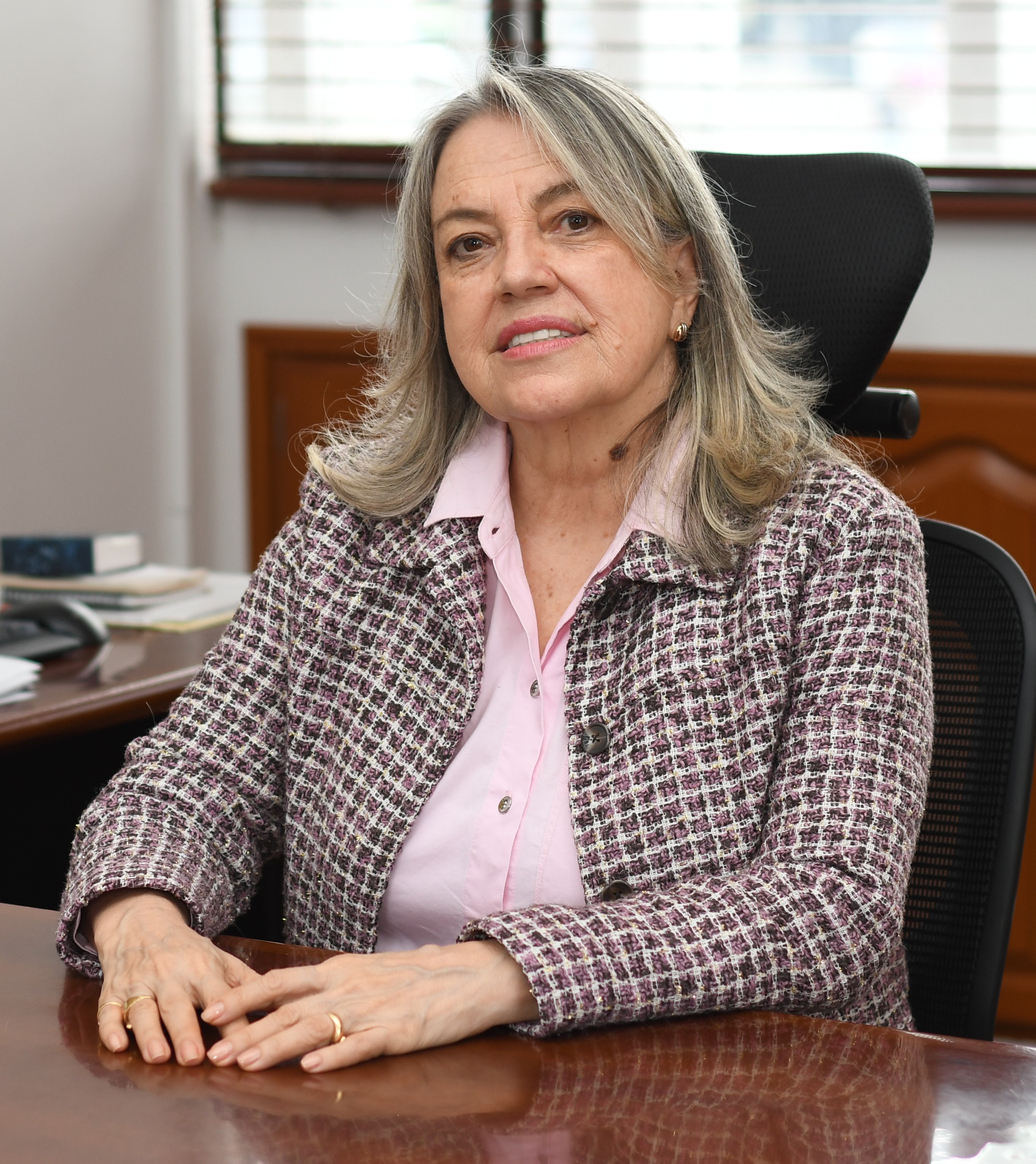 ESTELLA LÓPEZ ESTELLA LÓPEZ