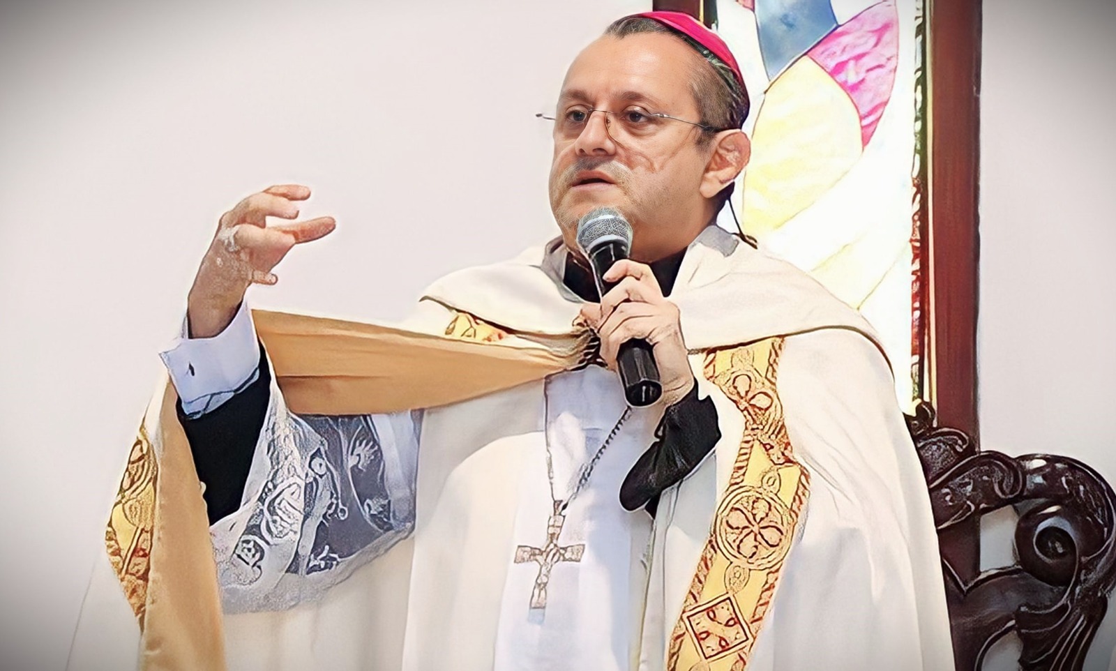 "No nos interesa ocultar nada, aqu&iacute; estamos", obispo de Armenia