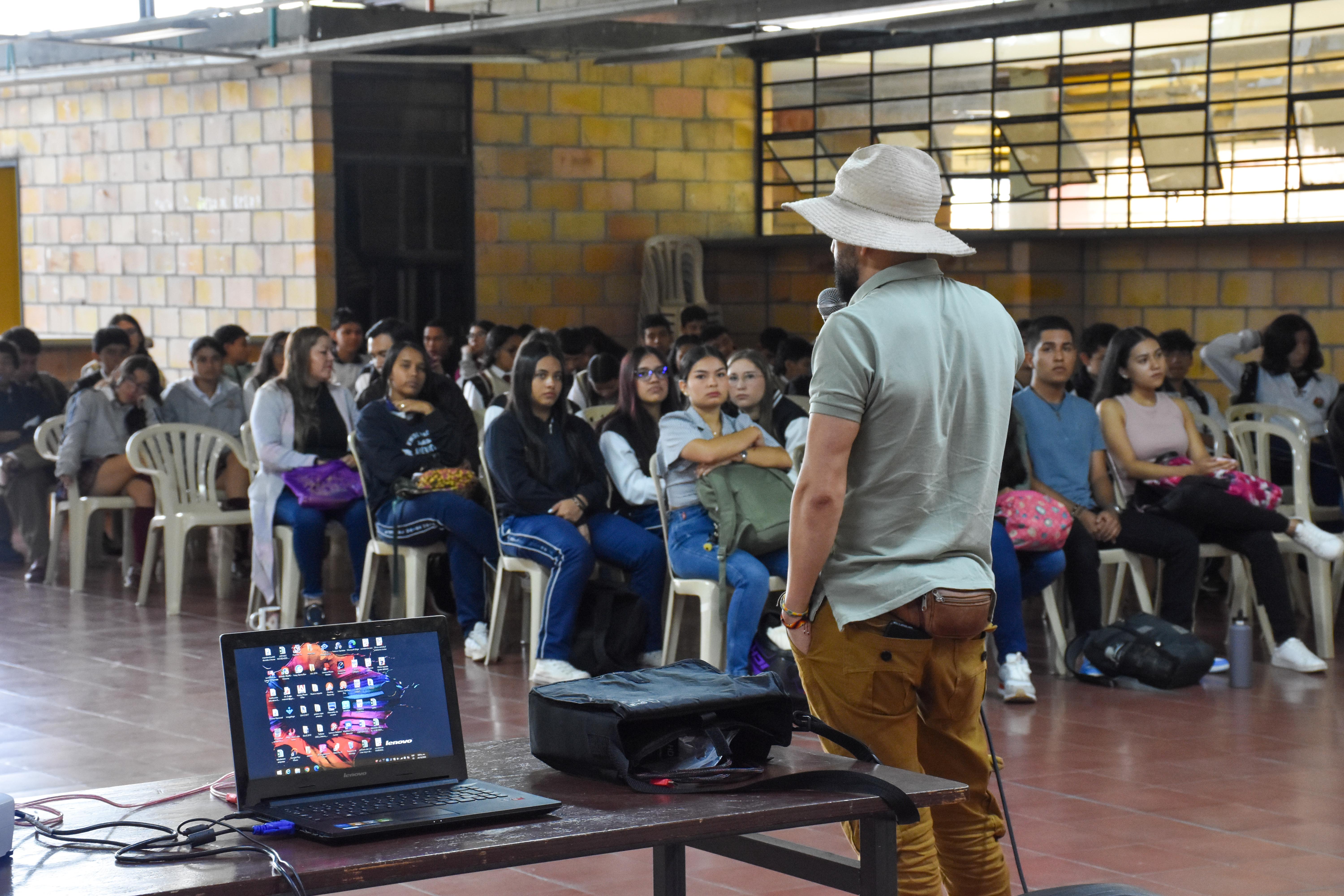 Más del 40% de los programas académicos acreditables de la UQ están acreditados en alta calidad
